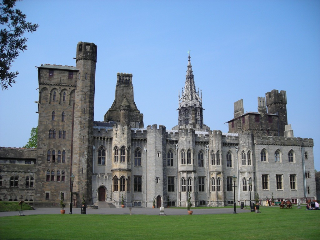 cheap things to do in wales - Cardiff_Castle